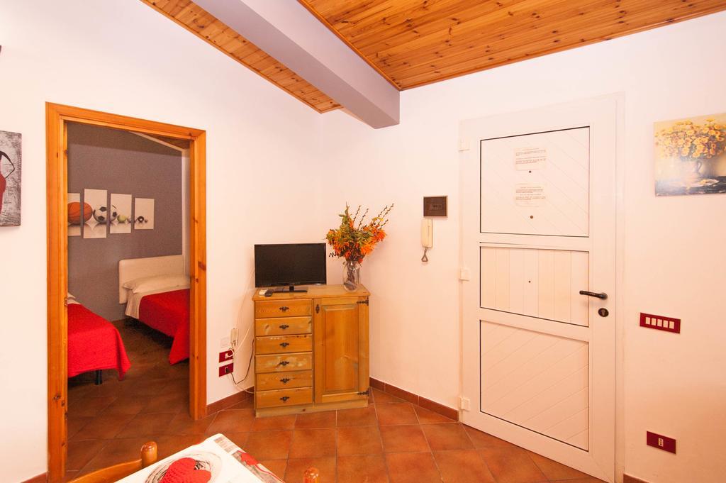 Villa Cicas Sul Mare Кампофеличе-ди-Роччелла Экстерьер фото