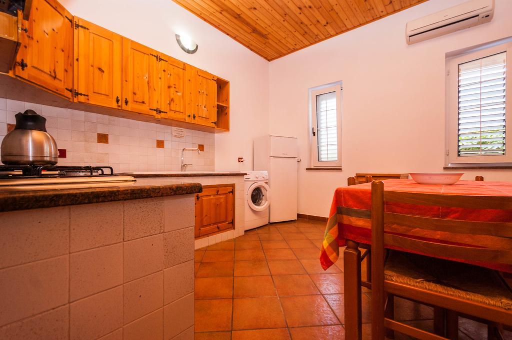 Villa Cicas Sul Mare Кампофеличе-ди-Роччелла Экстерьер фото